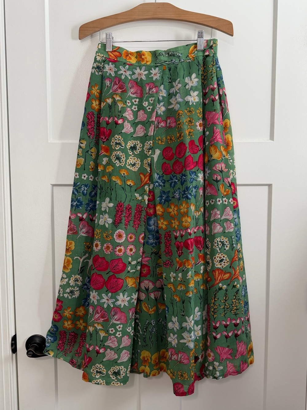 Vintage European Floral Garden Print Cotton Pleated Maxi Skirt - Picture 7 of 10